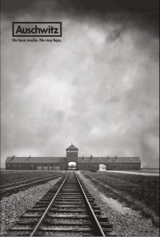 Auschwitz, no hace mucho, no muy lejos